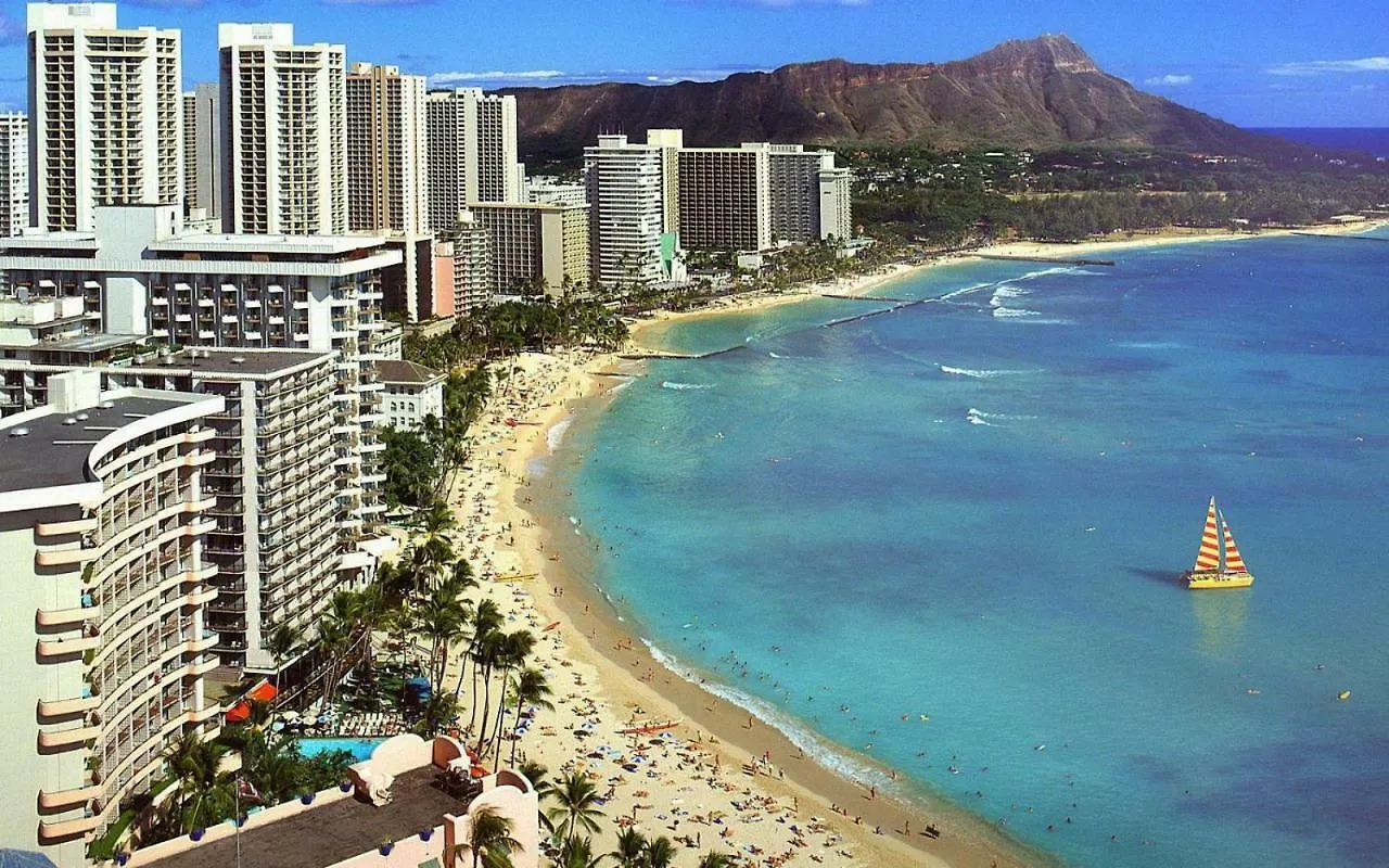 Waikiki Escapade Mountain Views Condo, Steps To Beach With Parking Perk Honolulu